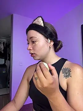 mia bornner online show from July 8, 2026, 6:12 pm