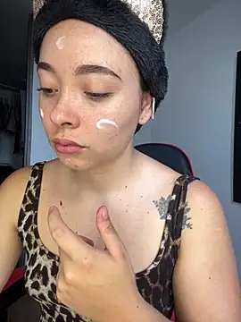 mia bornner online show from July 23, 2026, 2:37 pm