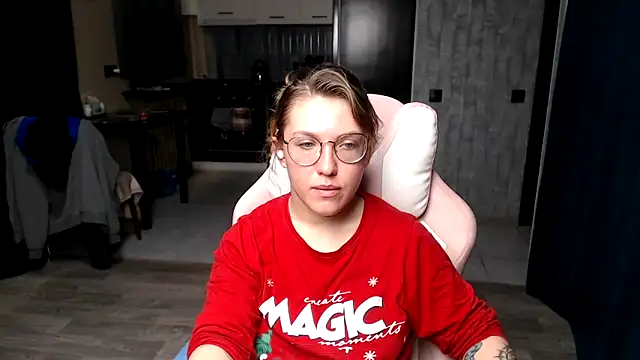 Reginasmilee online show from September 21, 2025, 11:50 pm