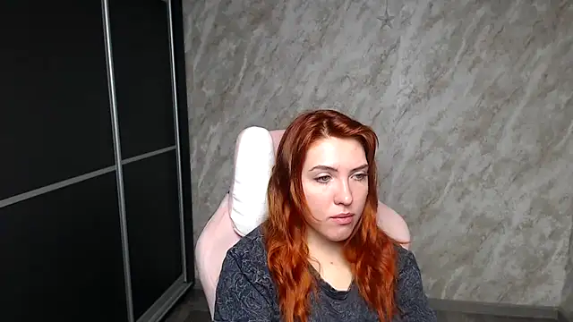 Reginasmilee online show from January 19, 2026, 12:58 am