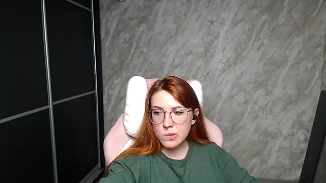 Reginasmilee online show from February 10, 2026, 5:33 am