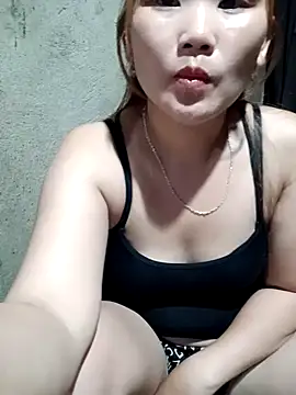 Emma-18h online show from June 28, 2026, 2:01 pm