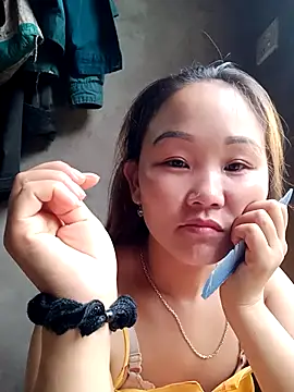 Emma-18h online show from July 7, 2026, 11:09 pm