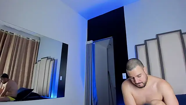 Nicola D Angelo online show from August 8, 2026, 8:22 pm