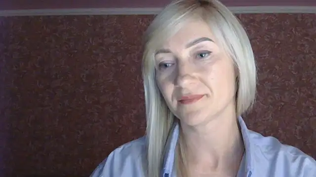 Snapshot of moonlightAnna chatting on July 17, 2026, 8:57 pm moonlightAnna online show from July 17, 2026, 8:57 pm