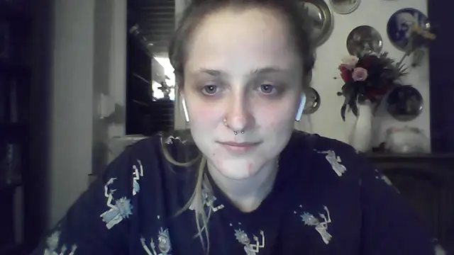 LeaWetGirl online show from June 29, 2026, 7:25 pm