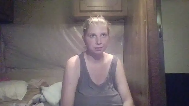Snapshot of Tits645 chatting on July 12, 2026, 4:03 am Tits645 online show from July 12, 2026, 4:03 am