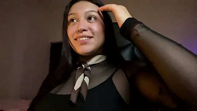 Snapshot of Lilyhotson chatting on July 21, 2026, 10:45 pm Lilyhotson online show from July 21, 2026, 10:45 pm