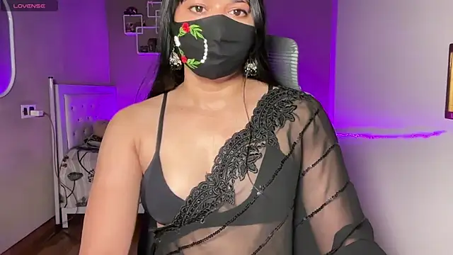 Snapshot of Alpha_girl chatting on July 3, 2026, 7:42 pm Alpha girl online show from July 3, 2026, 7:42 pm
