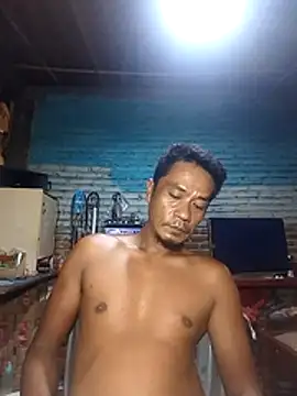 maxwel20 online show from July 15, 2026, 5:29 pm