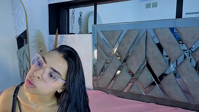 Chel Rose online show from July 6, 2026, 3:58 am