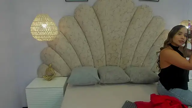 Snapshot of lucycarson_ chatting on July 9, 2026, 2:48 am lucycarson online show from July 9, 2026, 2:48 am