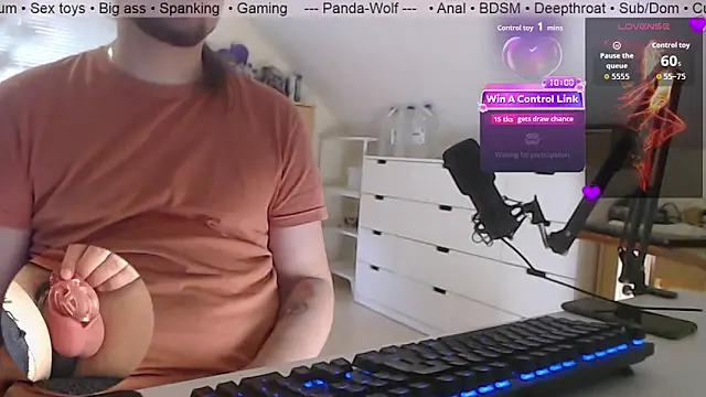 Panda-WolfX online show from July 5, 2026, 10:55 am