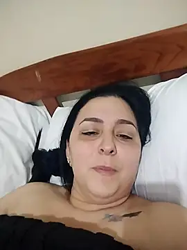 Snapshot of valeria1883 chatting on July 7, 2026, 2:21 pm valeria1883 online show from July 7, 2026, 2:21 pm