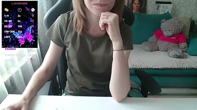 Snapshot of __Alisa__ chatting on July 15, 2026, 4:01 pm Alisa online show from July 15, 2026, 4:01 pm