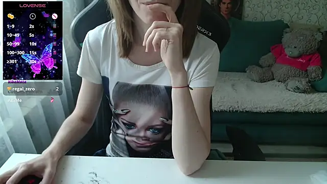 Snapshot of __Alisa__ chatting on July 18, 2026, 4:22 pm Alisa online show from July 18, 2026, 4:22 pm
