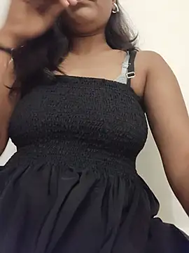 Sexyneera online show from July 25, 2026, 5:43 pm