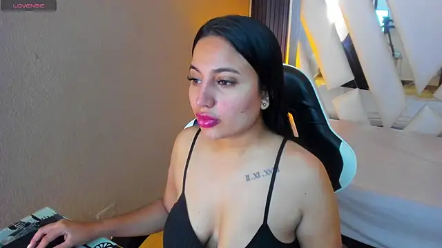 soffy foxxy online show from July 12, 2026, 3:14 pm