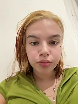 cristinaculona online show from July 22, 2026, 12:19 pm