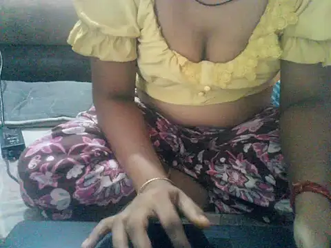 Snapshot of Rubi-Hot chatting on July 19, 2026, 10:41 am Rubi-Hot online show from July 19, 2026, 10:41 am