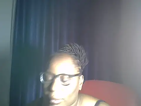 Prettyfai7 online show from July 7, 2026, 9:52 pm