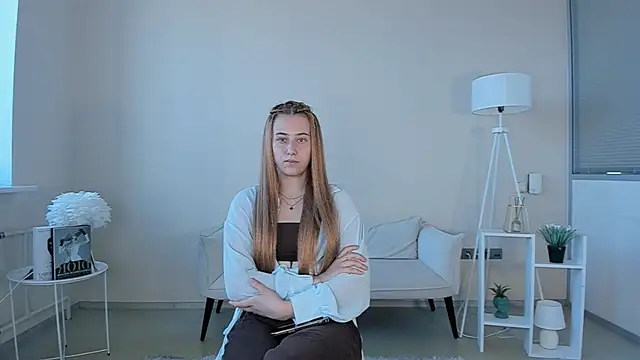 Snapshot of GeneviveCarello chatting on July 8, 2026, 9:36 am GeneviveCarello online show from July 8, 2026, 9:36 am