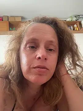 nadiaxxsweet online show from July 9, 2026, 9:46 am