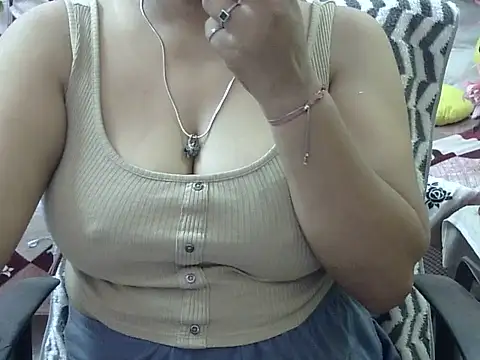 Snapshot of Hot_Soni26 chatting on July 16, 2026, 4:40 am Hot Soni26 online show from July 16, 2026, 4:40 am