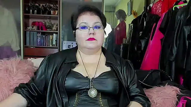 Snapshot of KaryQueen chatting on March 13, 2025, 3:17 pm KaryQueen online show from March 13, 2025, 3:17 pm