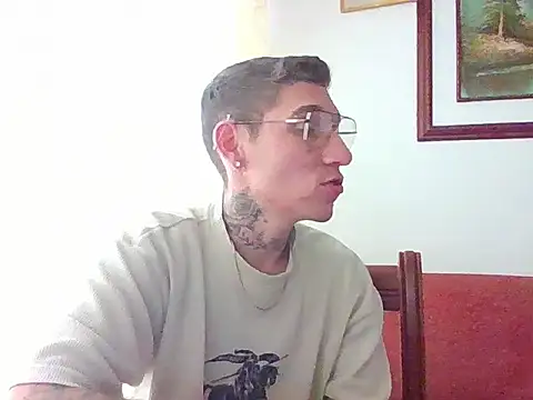 Snapshot of liam_carter2 chatting on July 10, 2026, 10:34 pm liam carter2 online show from July 10, 2026, 10:34 pm