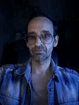 Snapshot of Argentino80 chatting on July 9, 2026, 9:41 pm Argentino80 online show from July 9, 2026, 9:41 pm