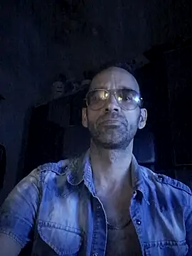Snapshot of Argentino80 chatting on August 1, 2026, 7:02 pm Argentino80 online show from August 1, 2026, 7:02 pm