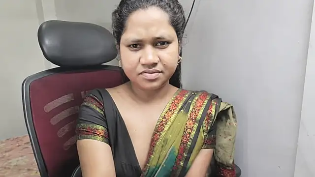 Snapshot of SAmirahha_Bano86 chatting on July 10, 2026, 12:15 am SAmirahha Bano86 online show from July 10, 2026, 12:15 am