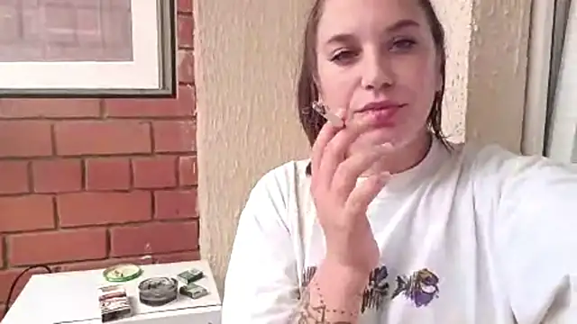 JosphinePriolo online show from July 14, 2026, 9:58 am