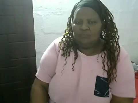 Snapshot of Bigtitz08 chatting on July 16, 2026, 8:59 pm Bigtitz08 online show from July 16, 2026, 8:59 pm