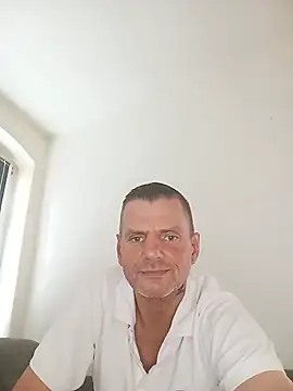 Mitchellhro80 online show from July 12, 2026, 1:24 pm