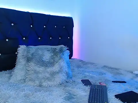 Novaluxee online show from July 23, 2026, 1:58 am