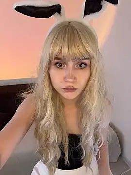 Charlotte Pretty online show from July 14, 2026, 10:21 am