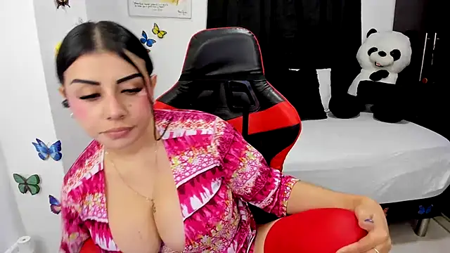 lucy007  online show from October 1, 2025, 1:55 am