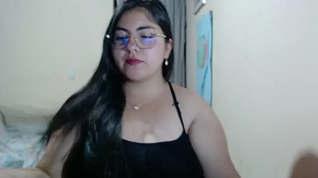 Snapshot of Alejaa_33 chatting on July 16, 2026, 9:37 am Alejaa 33 online show from July 16, 2026, 9:37 am