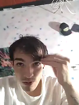 Snapshot of Desmon_maykiin chatting on July 18, 2026, 11:52 pm Desmon maykiin online show from July 18, 2026, 11:52 pm