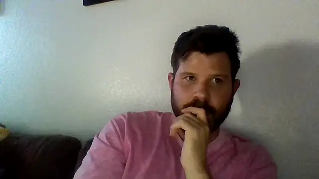 Snapshot of Cubby_Holes chatting on July 19, 2026, 9:18 pm Cubby Holes online show from July 19, 2026, 9:18 pm
