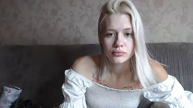 BlondyLedy online show from July 22, 2026, 8:39 am