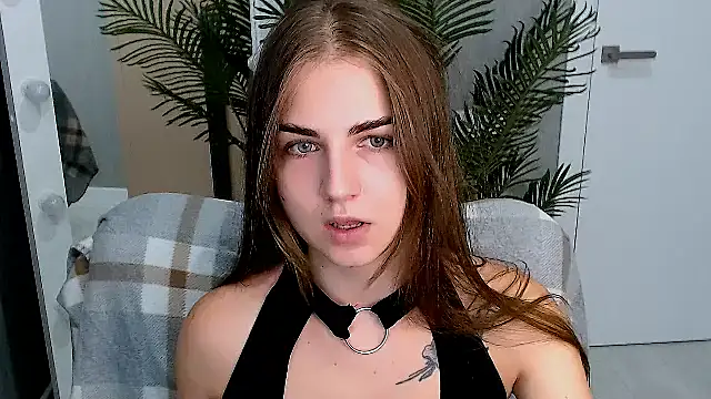 LiluBloom online show from July 29, 2026, 5:16 am