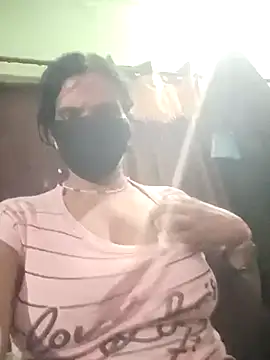 Desi beautiful online show from August 5, 2026, 4:43 pm