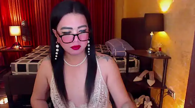 Snapshot of BigCockJewel chatting on January 23, 2025, 12:19 pm BigCockJewel online show from January 23, 2025, 12:19 pm