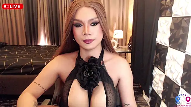 Snapshot of BigCockJewel chatting on October 7, 2025, 11:18 am BigCockJewel online show from October 7, 2025, 11:18 am