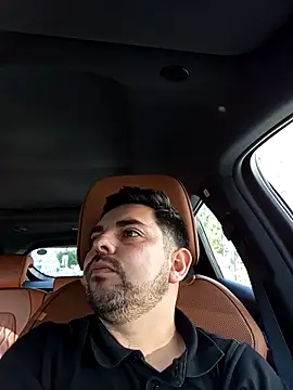 robredoj online show from October 3, 2025, 2:14 pm