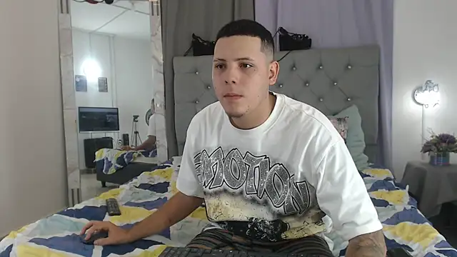 AnthoonyReyes online show from July 25, 2026, 2:36 pm