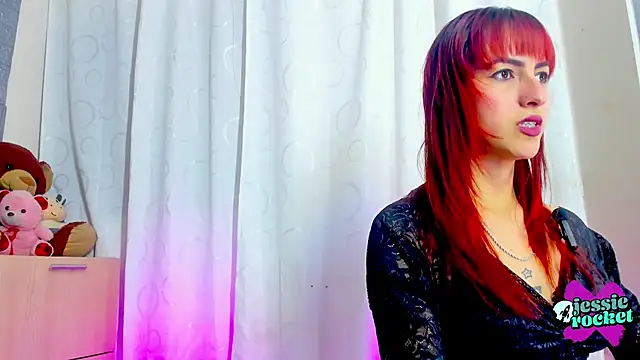 jessierocketx online show from April 1, 2026, 7:44 pm